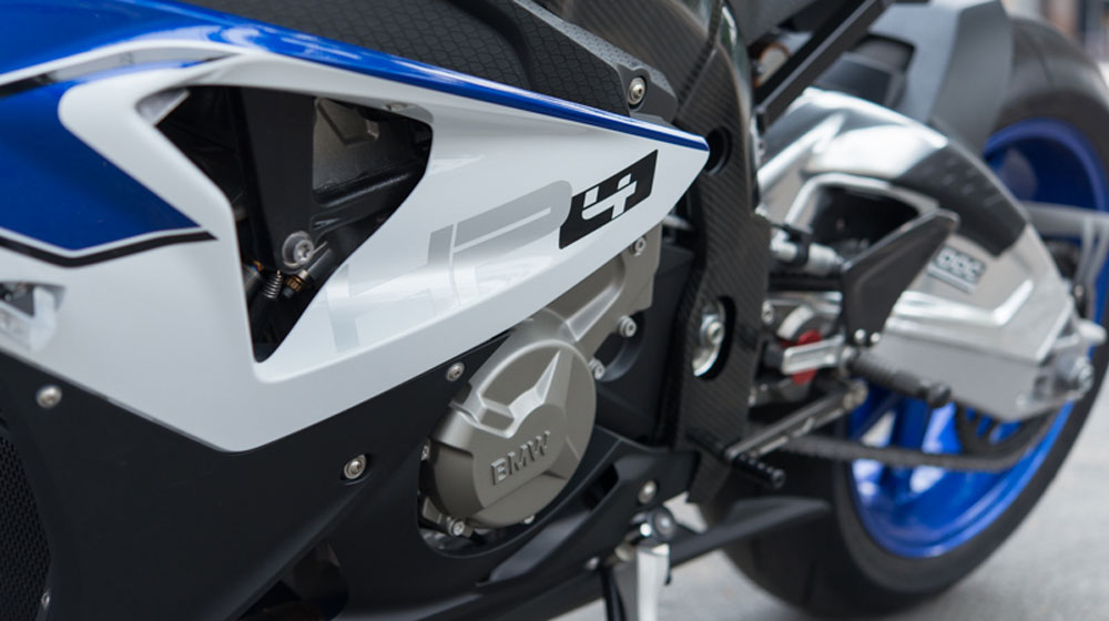 Chi tiết “cá mập trên cạn” BMW HP4 2014 duy nhất tại Việt Nam bmw hp4 2014 (28).jpg