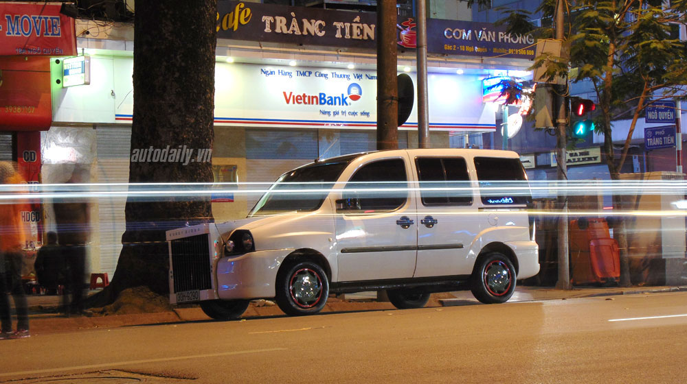 Người Hà Nội chế Rolls-Royce 