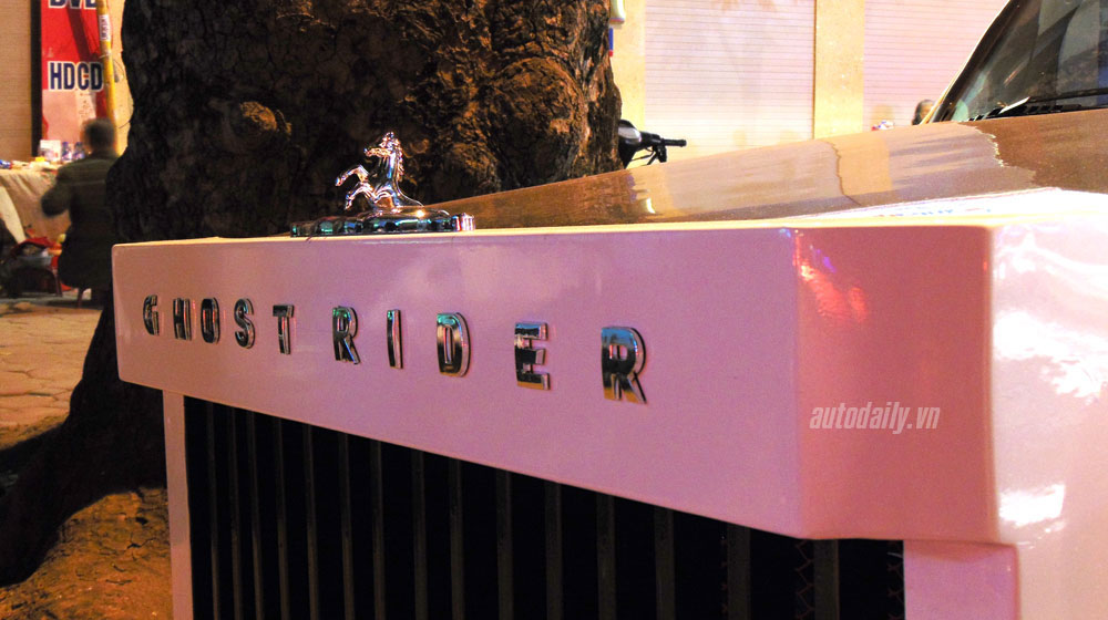 Người Hà Nội chế Rolls-Royce 