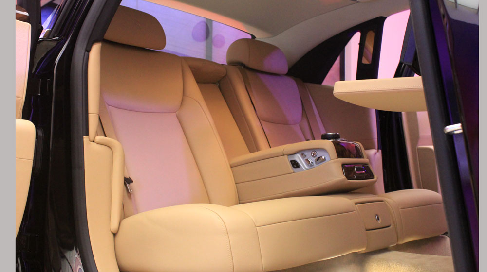 Rolls-Royce Ghost Series II chính hãng tại Việt Nam đến tay khách hàng rolls-royce-ghost-series II (6) - Copy.jpg