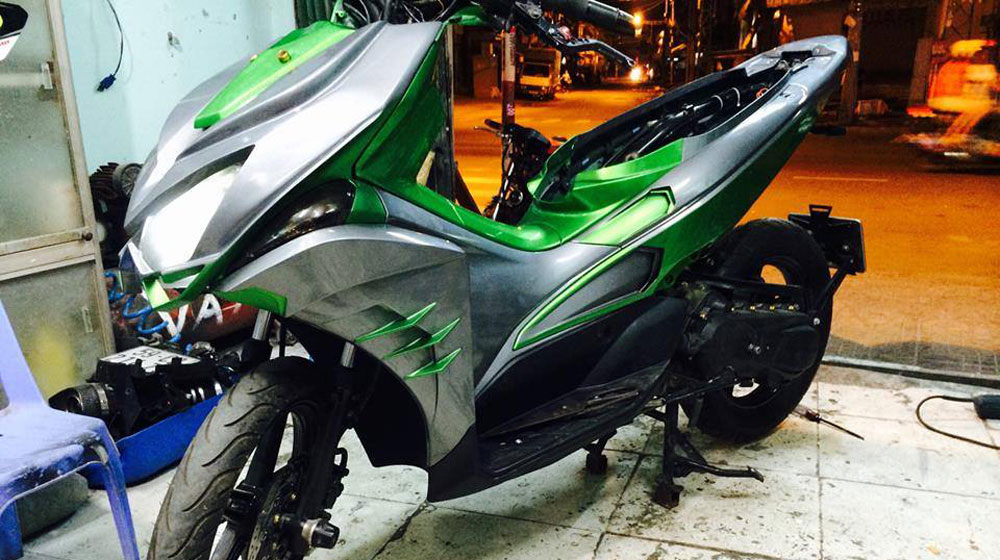 Honda Air Blade độ thành Z1000 cực độc tại Sài Gòn 10952303_710783945702129_9018386065923280295_n.jpg