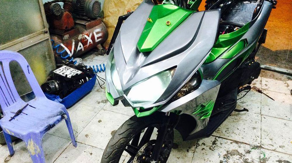 Honda Air Blade độ thành Z1000 cực độc tại Sài Gòn 10959672_710783949035462_481433664954913283_n.jpg