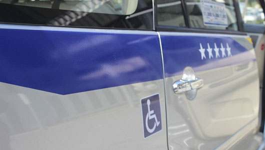 Xe taxi cho người khuyết tật tại Hà Nội d-ch-v--taxi-cho-ngư-i-khuy-t-t-t-04.jpg