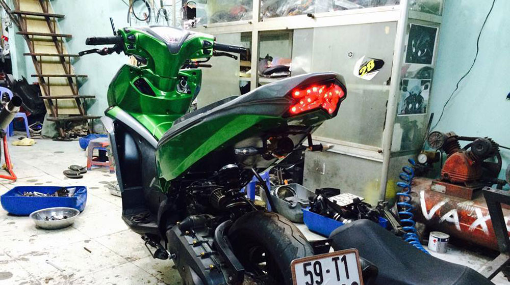 Honda Air Blade độ thành Z1000 cực độc tại Sài Gòn dd.jpg