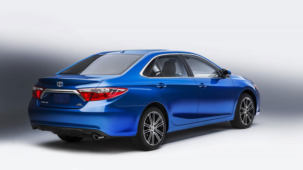 Toyota trình làng bộ đôi Corolla và Camry bản đặc biệt camry-corolla (2).jpg