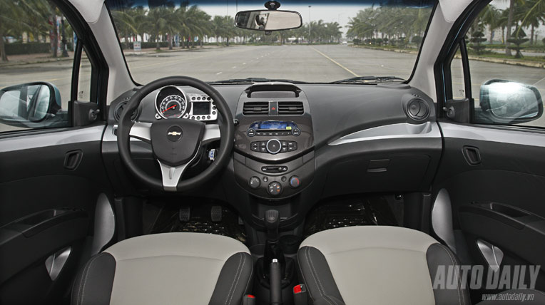 3 ôtô mới giá rẻ nhất thị trường Việt oto gia re (2).jpg