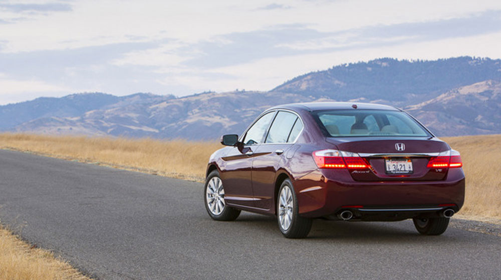 10 mẫu xe bán chạy nhất thị trường Mỹ tháng 1/2015 2013-honda-accord-sedan-30_1200_653.jpg