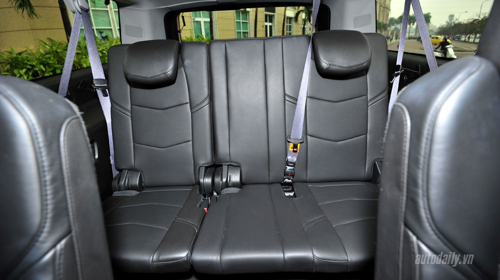 Chi tiết “khủng long Mỹ” Cadillac Escalade ESV 2015 tại Hà Nội cadillac ESV (19).jpg