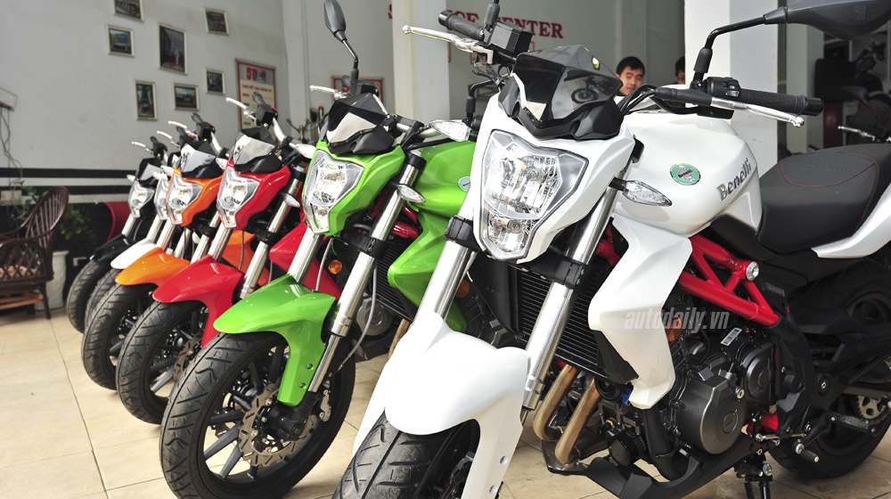 Loạt môtô 300cc giá 