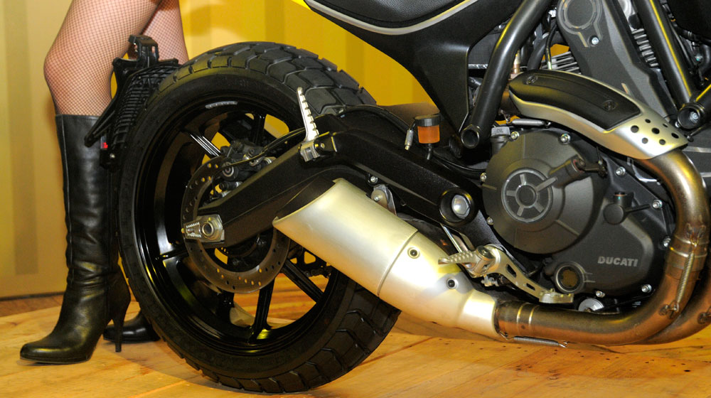 9 mô-tô phân khối lớn sẽ gây 