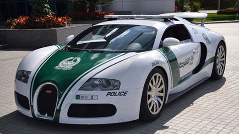 Cảnh sát Dubai khoe dàn siêu xe theo phong cách Fast and Furious dubai police (1).jpg