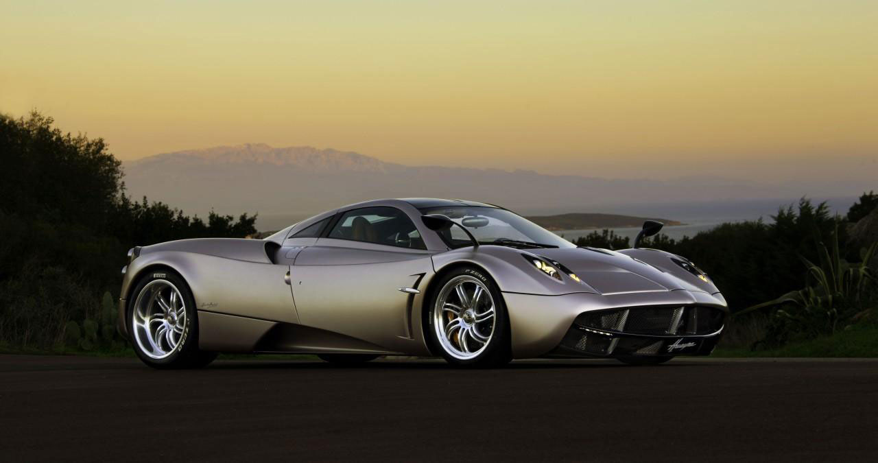 “Cháy hàng” siêu xe Pagani Huayra pagani-huayra.jpg
