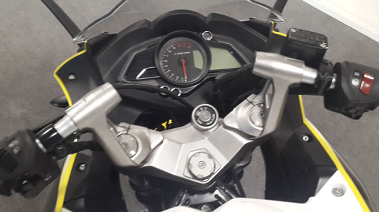 Thêm một mẫu môtô 200cc giá “siêu rẻ” trình làng Bajaj-Pulsar-200SS-3.jpg