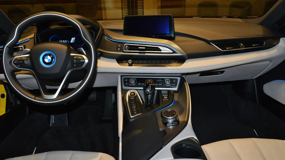 BMW i8 mang “bộ cánh vàng” bắt mắt Yellow-BMW-i8-21.jpg