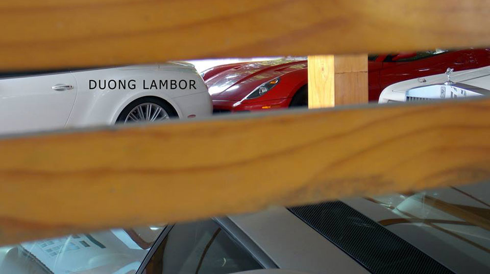 Đột nhập gara toàn siêu xe của ông trùm cafe Trung Nguyên 11008388_606101606190911_8604370455427359288_n.jpg