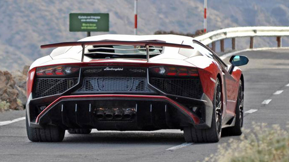 Lamborghini Aventador SV sẽ không được sản xuất giới hạn 2015-lamborghini-aventador-sv-superveloce-4.jpg