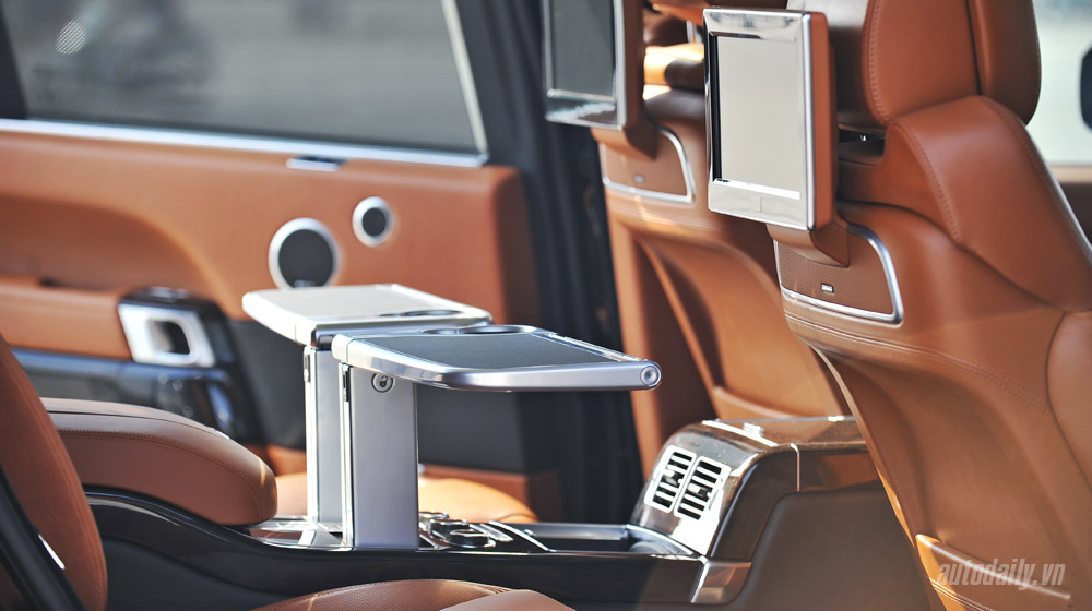 Hàng hiếm Range Rover Autobiography LWB Black Edition thứ 4 về Việt Nam RangeRover Auto Biography Black (16).jpg