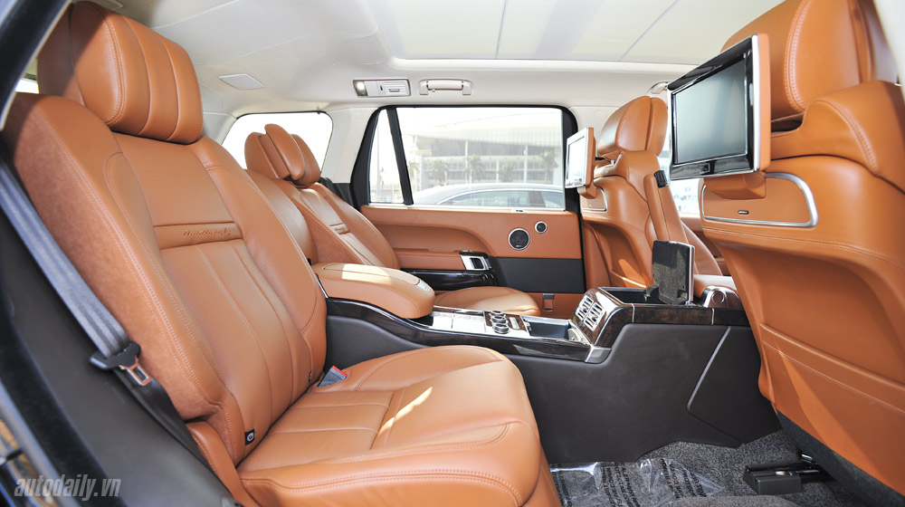 Hàng hiếm Range Rover Autobiography LWB Black Edition thứ 4 về Việt Nam RangeRover Auto Biography Black (33).jpg
