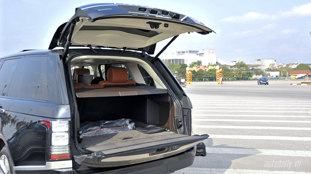 Hàng hiếm Range Rover Autobiography LWB Black Edition thứ 4 về Việt Nam RangeRover Auto Biography Black (38).jpg