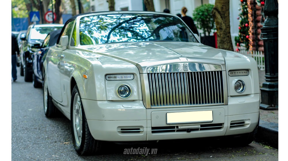 Buôn ôtô sang triệu đô: Đâu dễ moi tiền nhà giàu Việt cặp đôi rolls royce phantom (16).jpg
