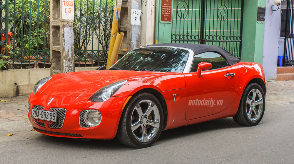 Chi tiết hàng hiếm Pontiac Solstice Coupe tại Việt Nam pontiac Solstice Coupe (2).jpg