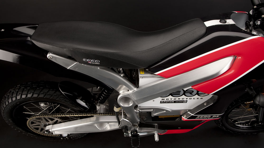 Chiều cao yên xe máy được đo như thế nào? chieu-cao-yen-xe-(1).jpg