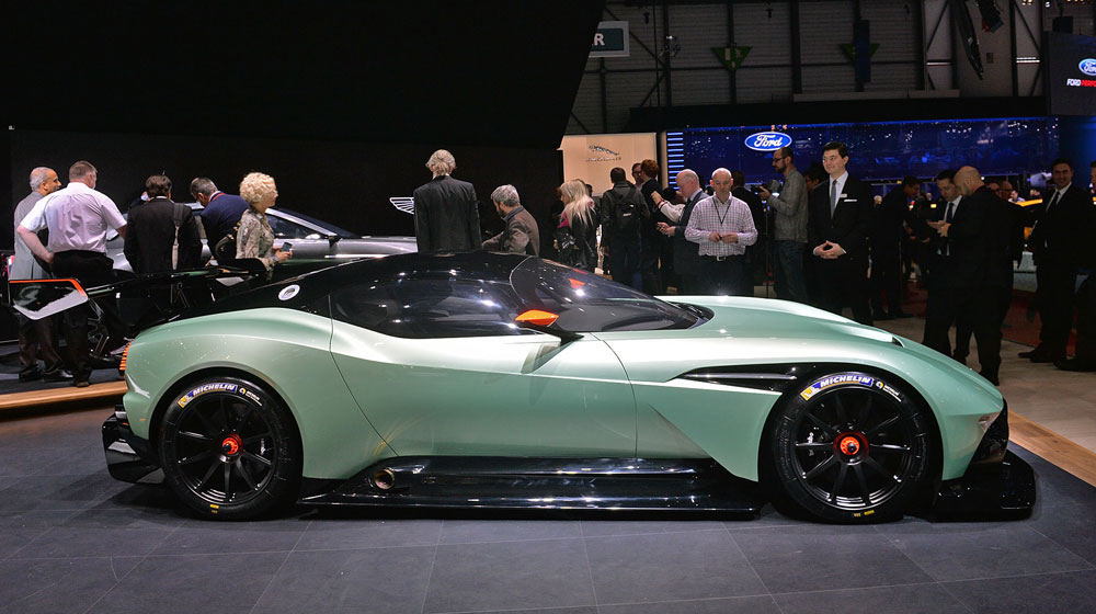Ngắm những chi tiết độc và lạ trên Aston Martin Vulcan 06-aston-martin-vulcan-geneva-1.jpg