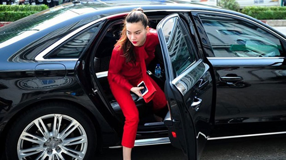 Những xe sang tiền tỷ của các 