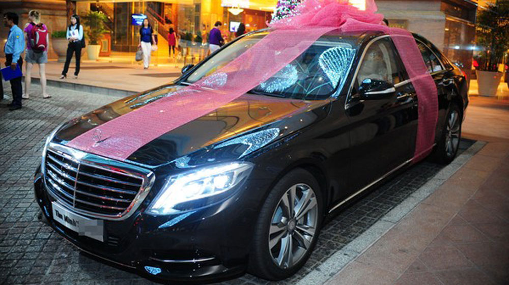 Những xe sang tiền tỷ của các 