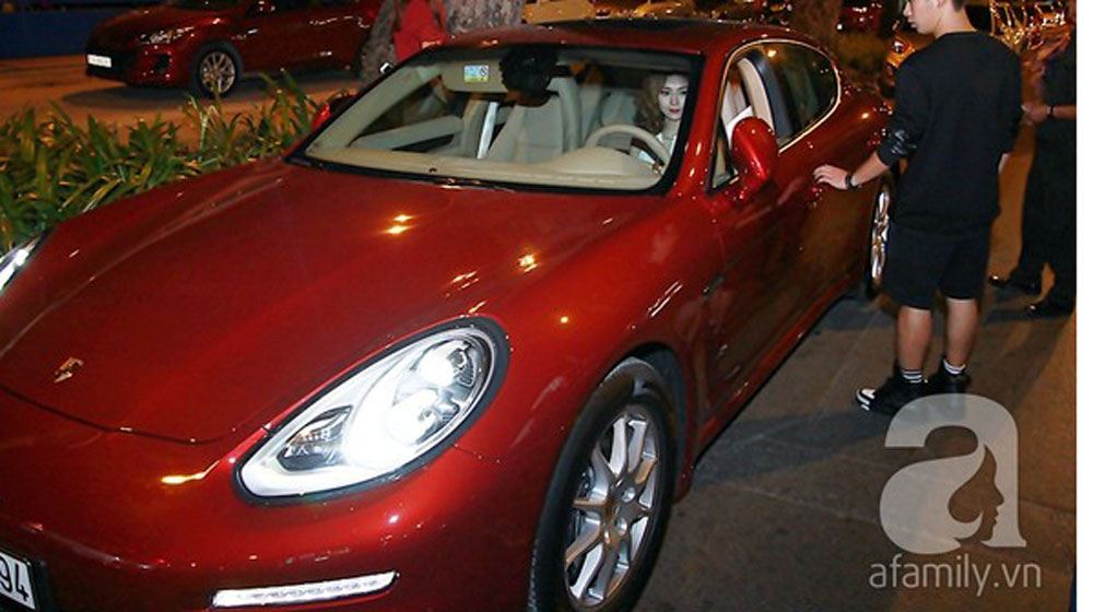 Những xe sang tiền tỷ của các 