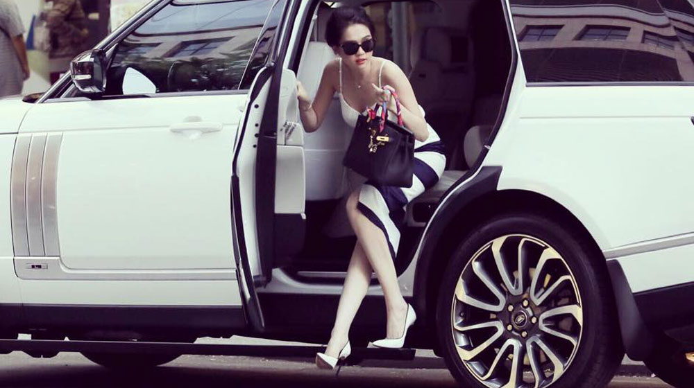 Những xe sang tiền tỷ của các 