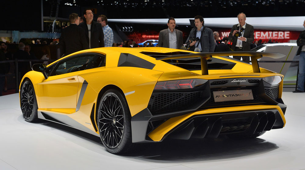 5 siêu xe gây “bão ” tại Geneva Motor Show 2015 02-lamborghini-aventador-lp7504-sv-geneva-1.jpg