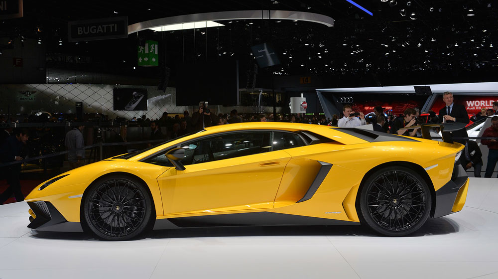 5 siêu xe gây “bão ” tại Geneva Motor Show 2015 06-lamborghini-aventador-lp7504-sv-geneva-1.jpg