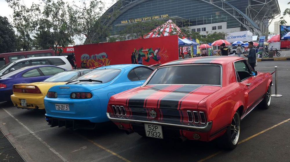 Dàn xế khủng tụ họp tại ngày khai màn Motul Stunt Fest 2015 11040296_1561331137474918_39910240_n.jpg