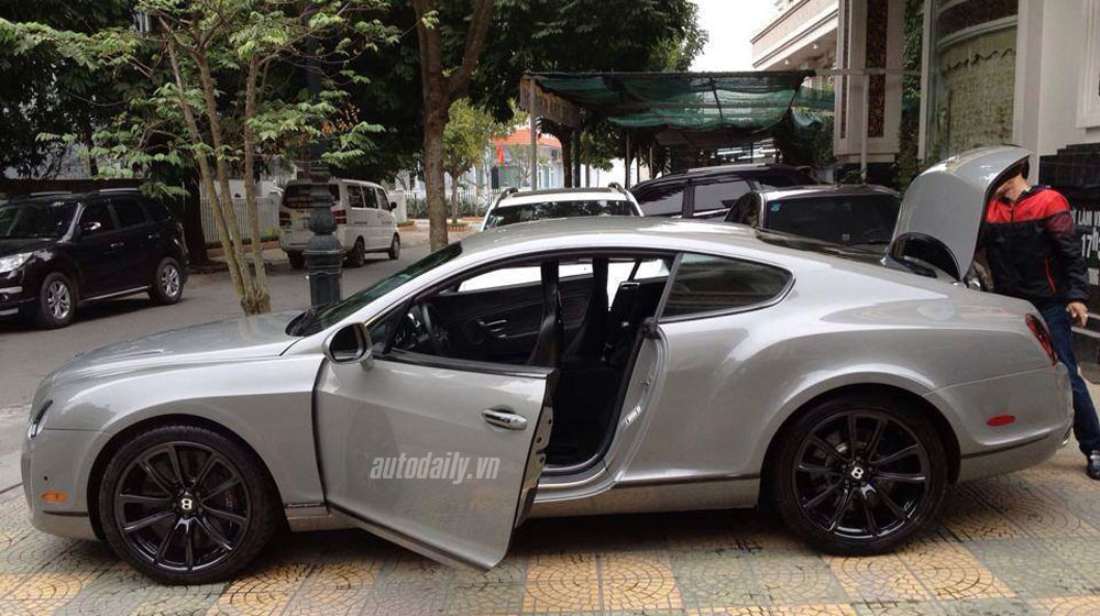 Ngắm chi tiết Bentley SuperSport hồi sinh sau tai nạn tại Hải Phòng 10983421_1552976218314121_3070132446178246220_n.jpg