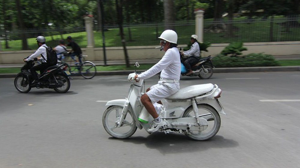 Hài hước với 5 “công tử” sặc sỡ nhất năm qua 20141008105750-11.jpg