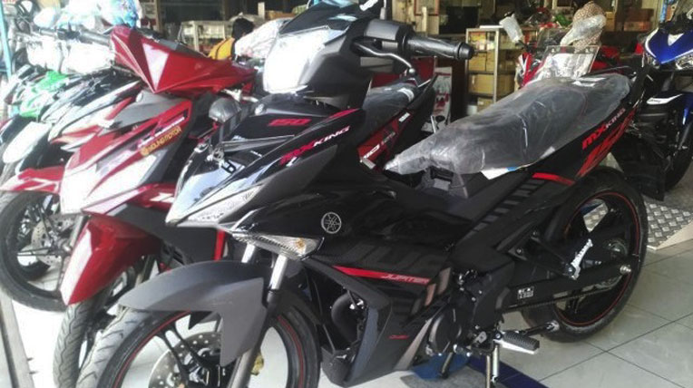 Yamaha giới thiệu Exciter 150 bản mới, giá “sốc” YamahaJupiterMXKing150-1.jpg