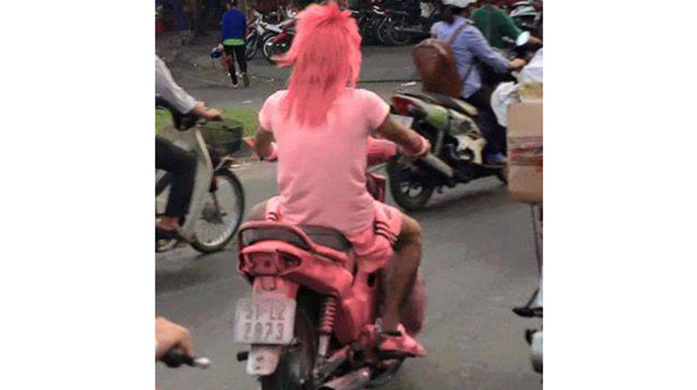 Hài hước với 5 “công tử” sặc sỡ nhất năm qua cac-cong-tu-cua-nam-2015-noi-bat-cung-wave-dream-30-1425454261-54f6b4b5cb751.jpg