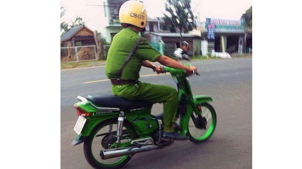 Hài hước với 5 “công tử” sặc sỡ nhất năm qua cac-cong-tu-cua-nam-2015-noi-bat-cung-wave-dream-30-1425454302-54f6b4de09b60.jpg