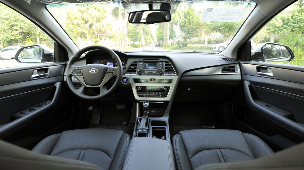 Hyundai Sonata 2015 bất ngờ giảm giá “sốc” Hyundai-Sonata-2015-(4).jpg