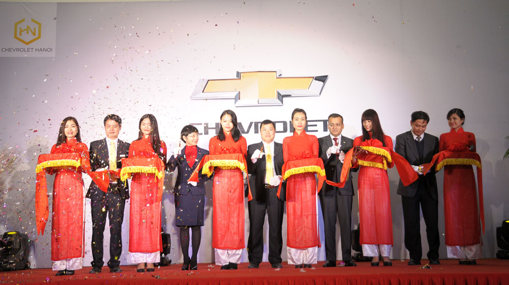 TGĐ GM Việt Nam: Đặt niềm tin vào xe bán tải khai-truong-chevrolet-hanoi (1).jpg