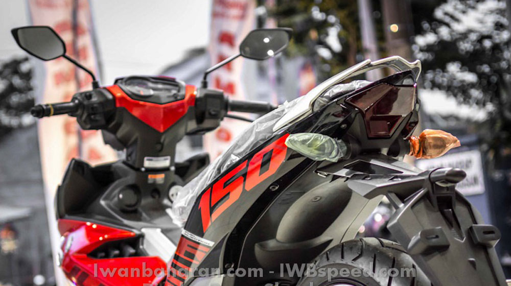 Cận cảnh Yamaha Exciter 150 bản mới exciter 150 bản mới (5).jpg