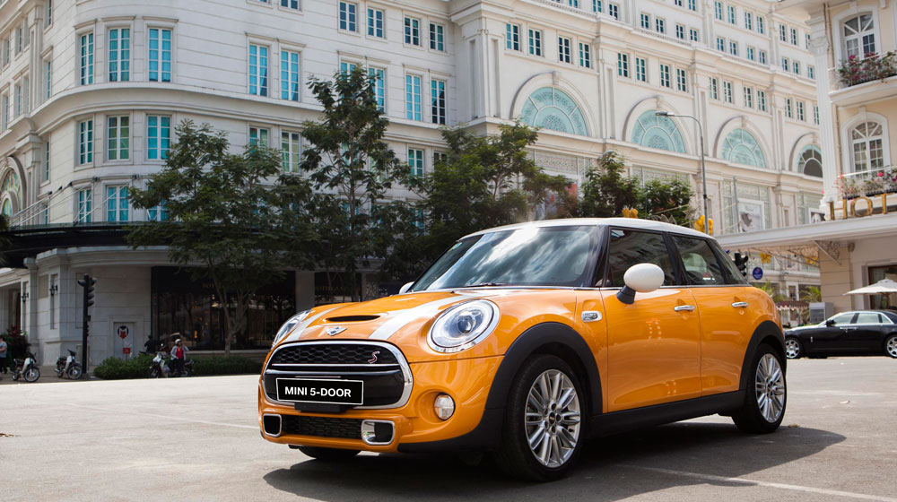 MINI Cooper 5 cửa đầu tiên trong lịch sử về Việt Nam MINI-5-Door-(Copy).jpg
