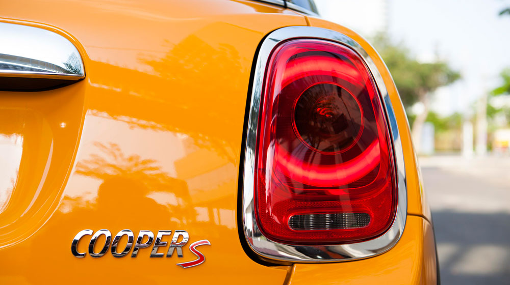MINI Cooper 5 cửa đầu tiên trong lịch sử về Việt Nam MINI-5-cß+¡a-phi+¬n-bß¦ún-Cooper-S-(Copy).jpg