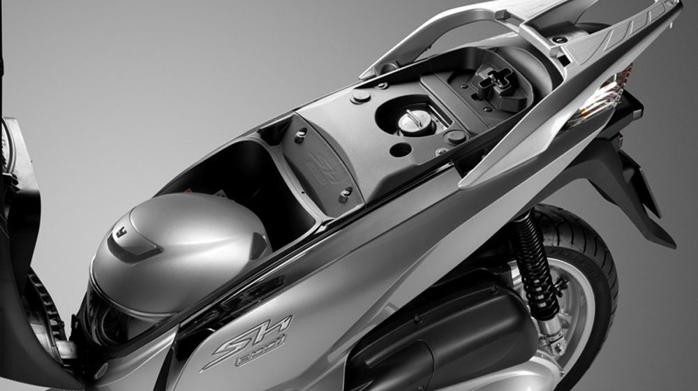 4 điểm mới đáng chú ý trên Honda SH300i 2015 honda-sh300i-2015 (6).jpg