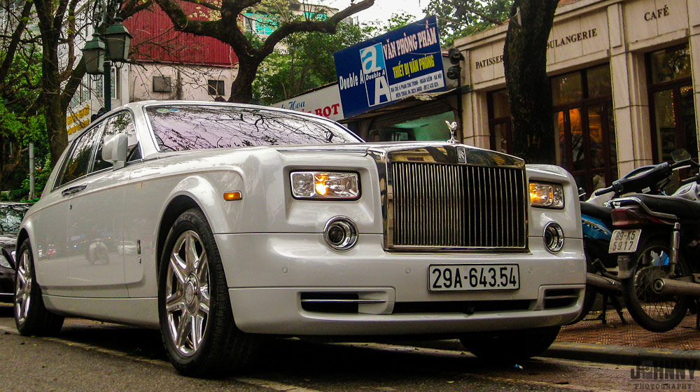 Những siêu xe độc và đắt nhất Việt Nam 13627369725_bd6c7a34da_o.jpg