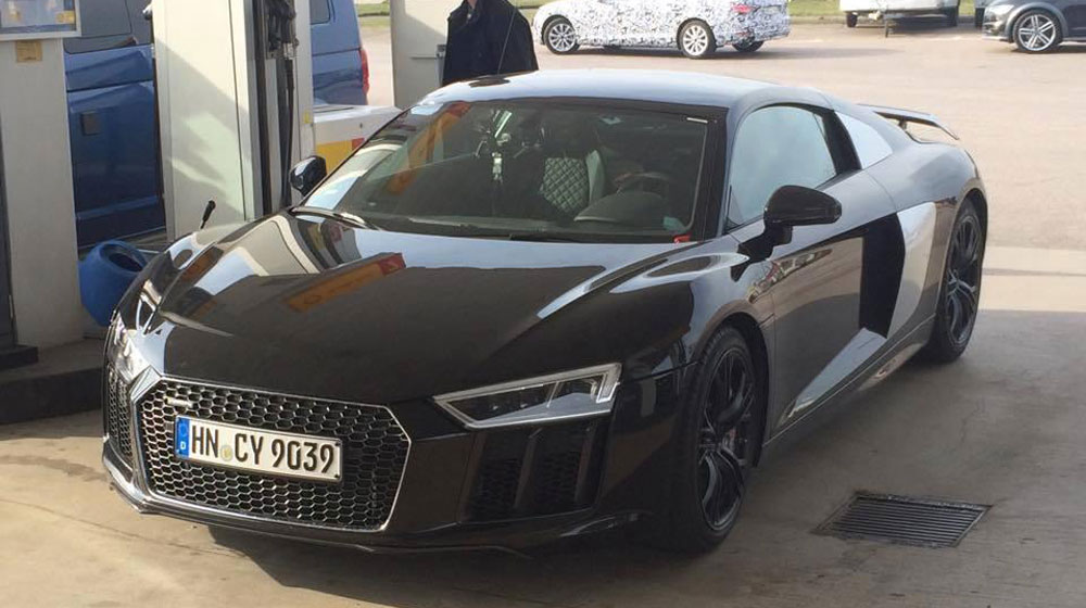 Audi R8 2015 “bằng xương, bằng thịt” xuống phố audi-r8-2015 (1).jpg