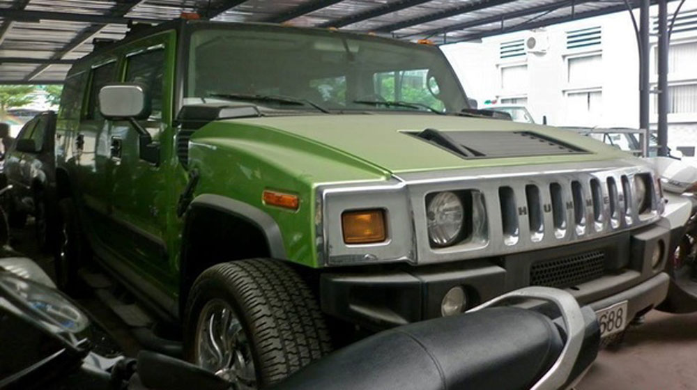 Hàng chục xe sang phủ bụi ở Đà Nẵng xe sang.jpg