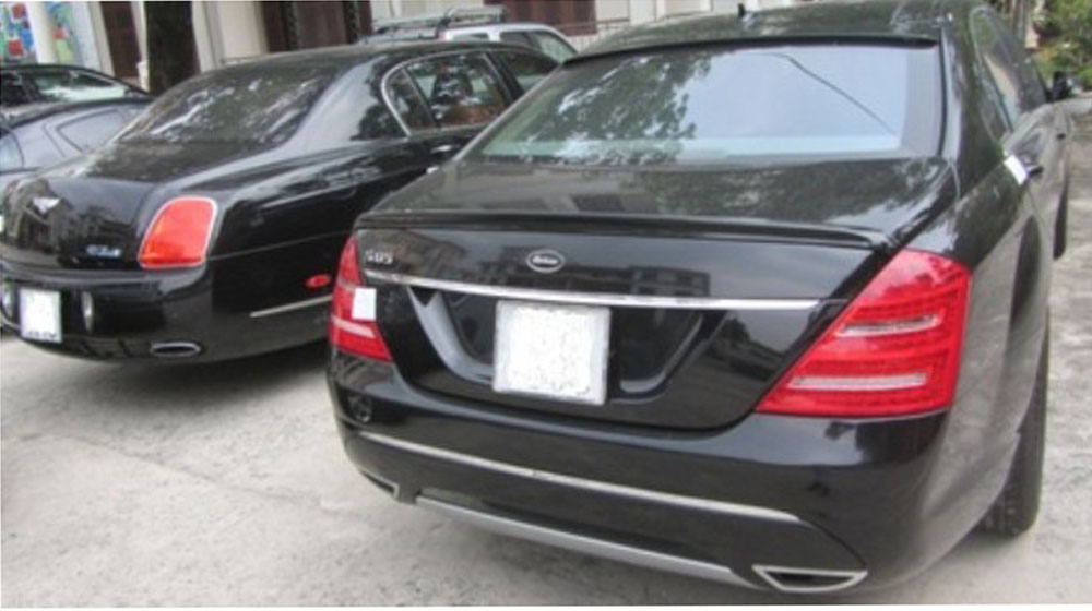 Hàng chục xe sang phủ bụi ở Đà Nẵng xe-sang-bi-tam-giu-1-c1522-1415843410128.jpg