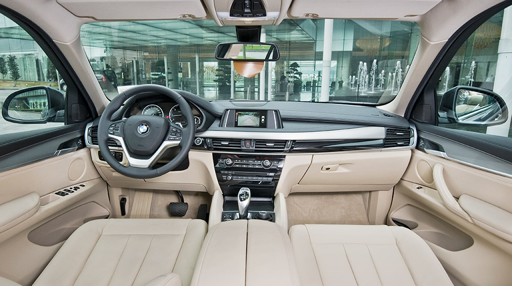 BMW X6 2015 hoàn toàn mới có giá gần 3,4 tỷ đồng BMW X6 xDrive30d Black Sapphire.jpg